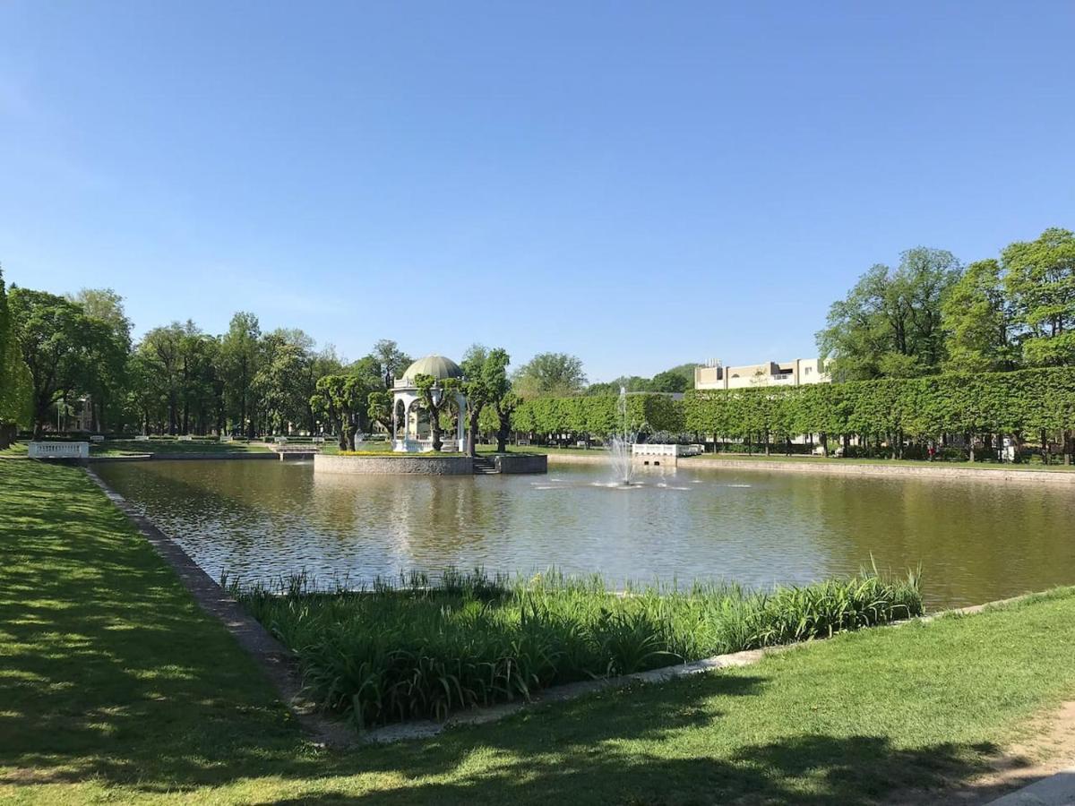 1 Bedroom Apartment Near Kadriorg Swan Pond Ταλίν Εξωτερικό φωτογραφία